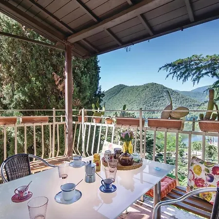 Two-bedroom Holiday In Hébergement de vacances *
